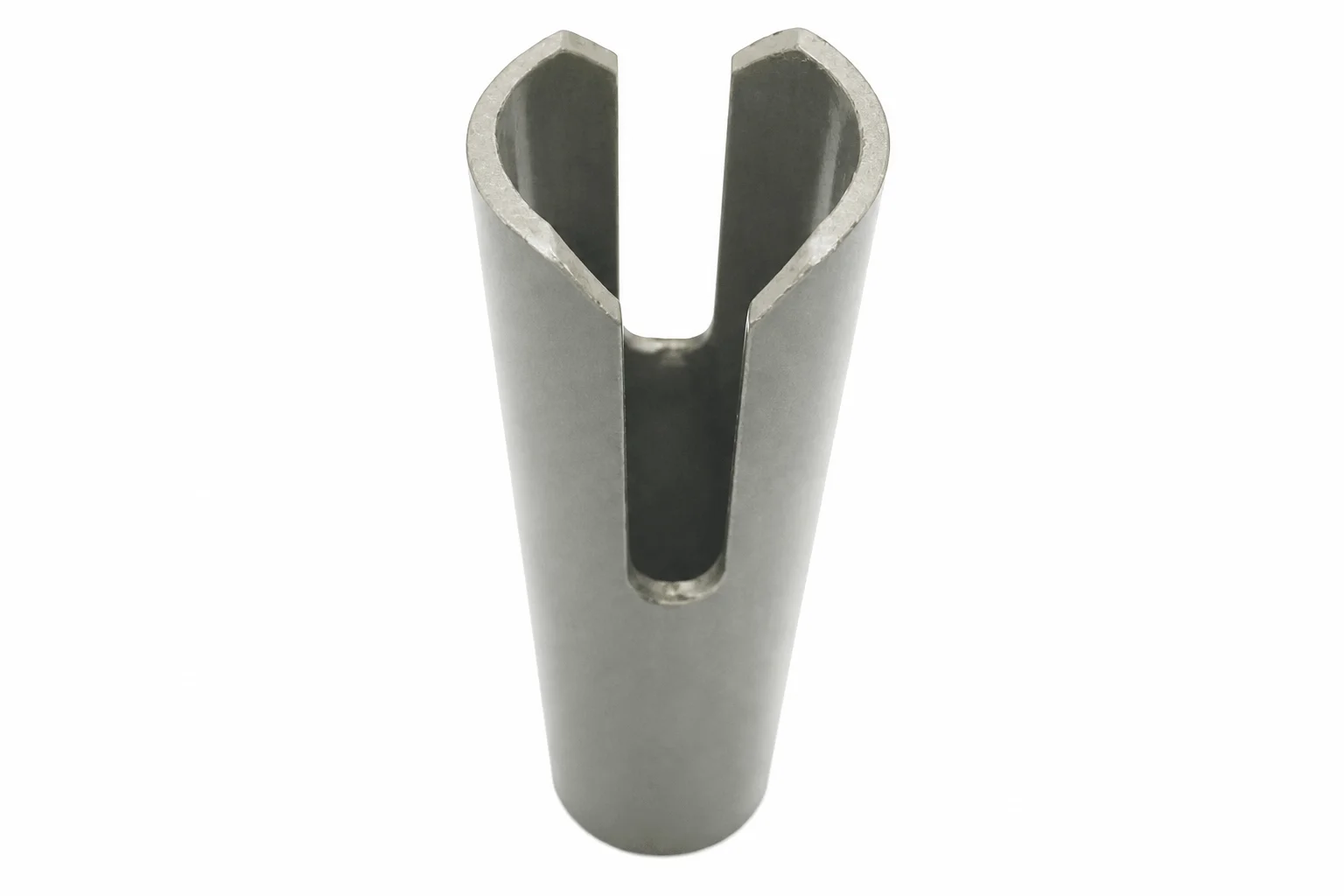 When to Replace Bus Plug Insulators in Industrial Power Systems